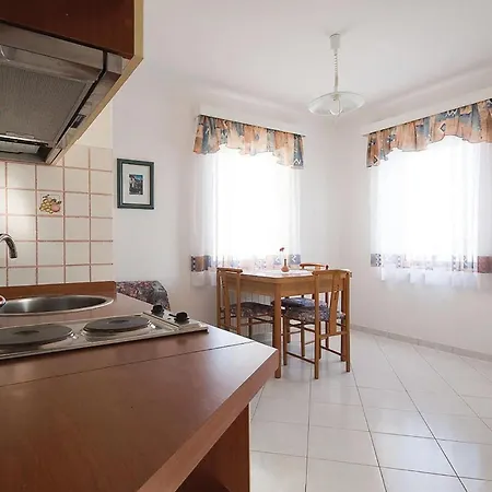 Apartman Amazing In With Kitchen *